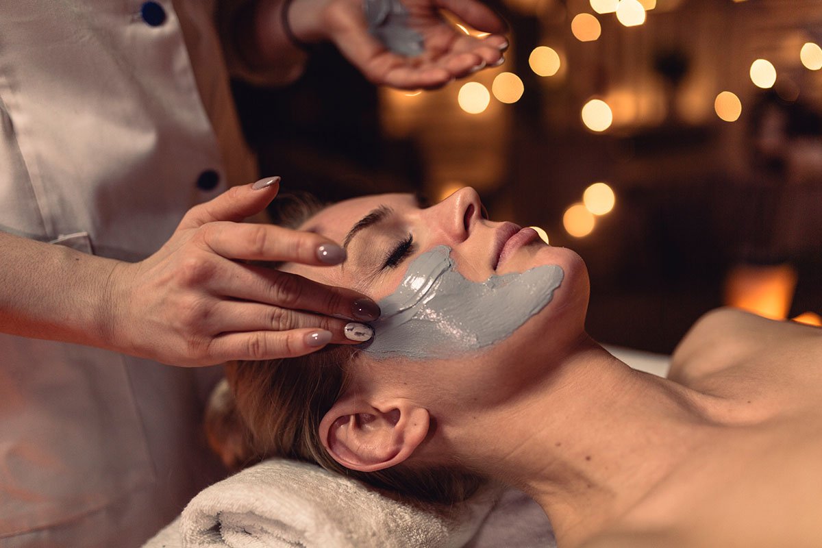 Hydrating facial mask treatment