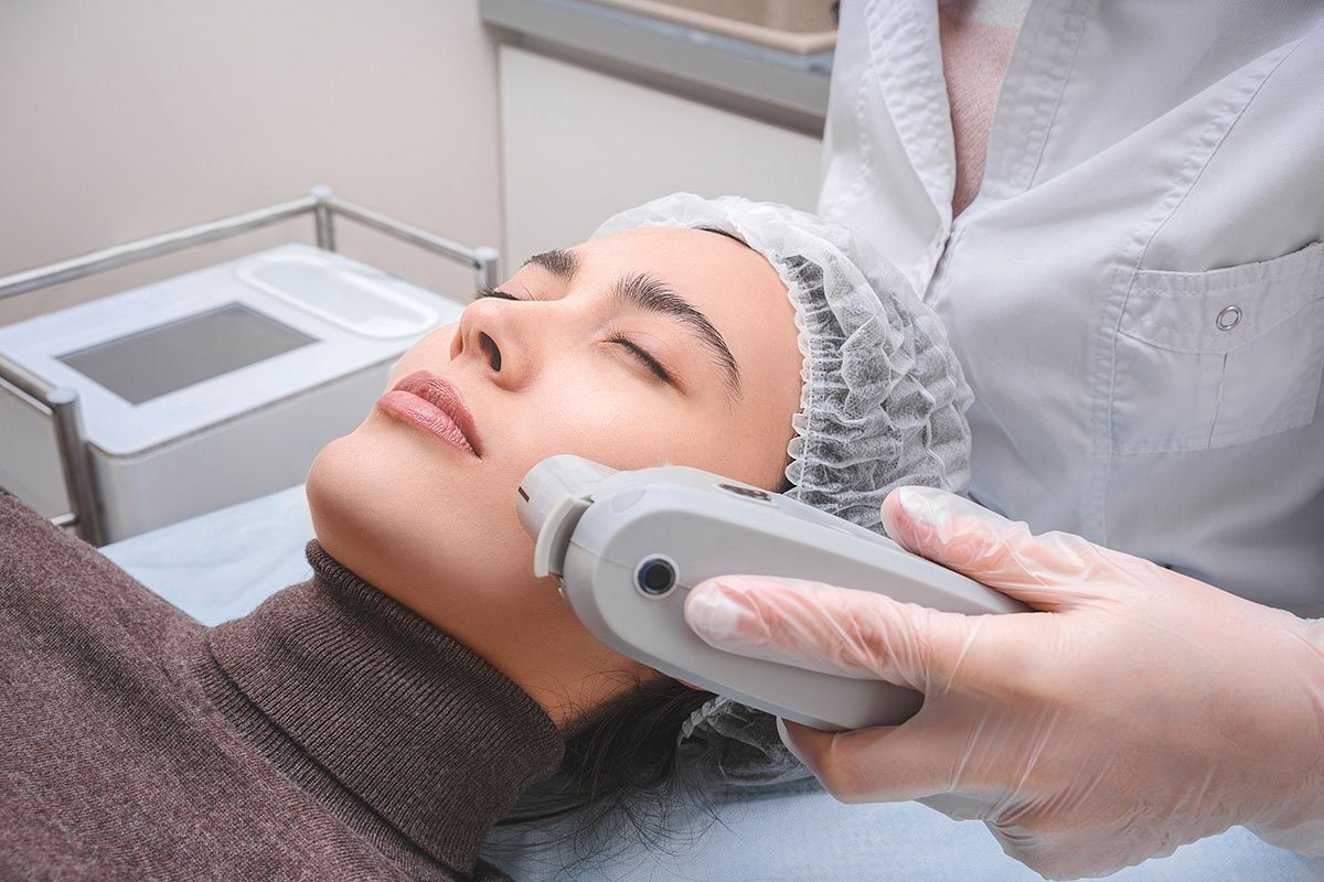 skin tightening treatment at The Klarity Clinic