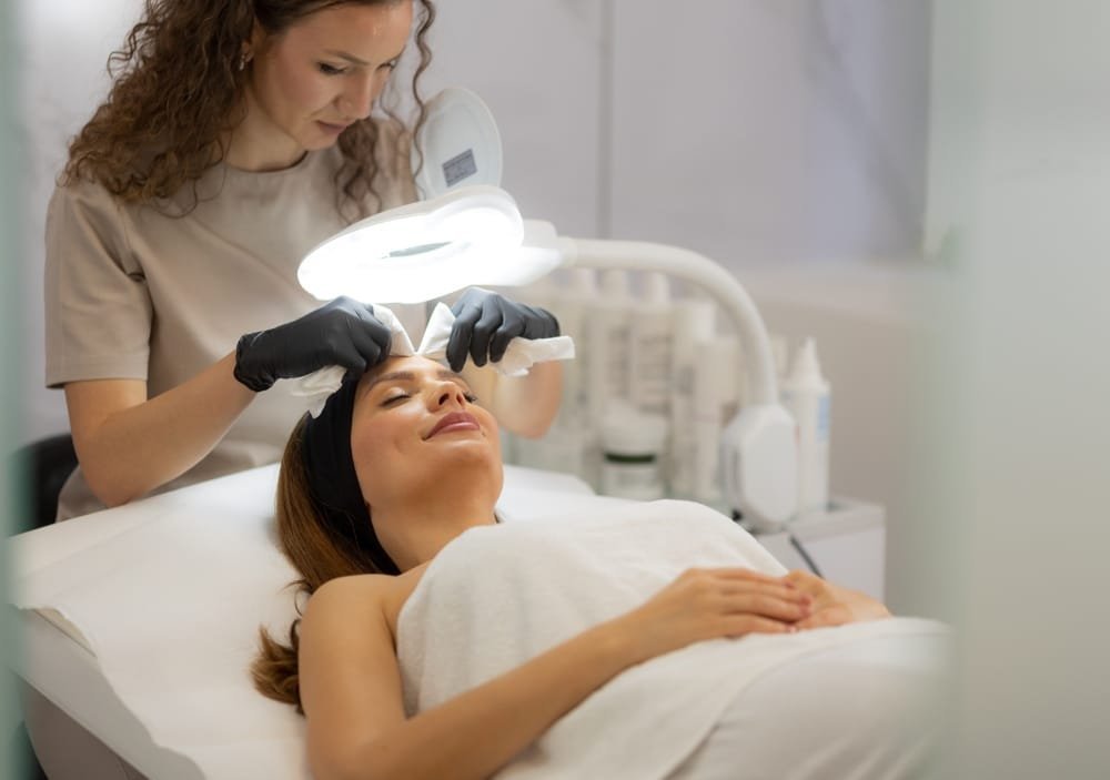 Benefits of Choosing Advanced Skin Brightening Treatment in Delhi