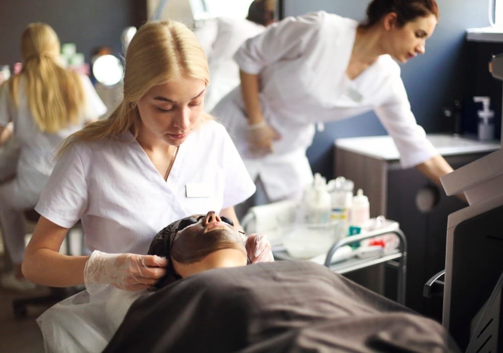 Choosing the Right Clinic in Delhi