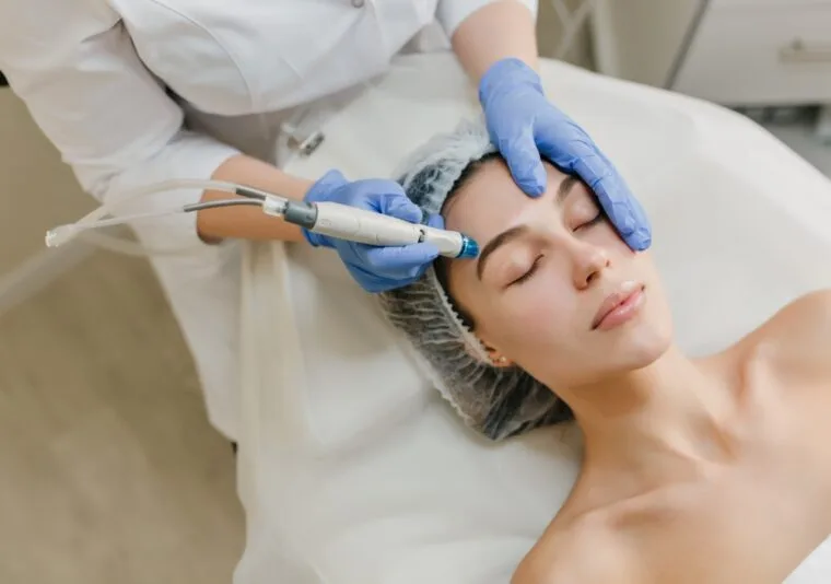 Hydrafacial – Deep Clean, Hydrate & Glow